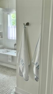 A little towel refresh in our bathroom with the cutest monogrammed set from @weezietowels. #gifted I’m obsessed with the piped edges, adorable monogram options, and ultra-soft cotton. They also come in a set of two hand towels which makes the perfect gift!