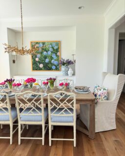 Feeling nostalgic as I set the tables for Mother’s Day tomorrow and look back at childhood photos (see slides 6 and 8). I’ve been so lucky to be surrounded by strong, amazing women in my life… and now I’m grateful every day to be a boy mom to my three special boys (last pic 💙). #mothersday #entertainingathome #traditionalhome  #diningroominspo